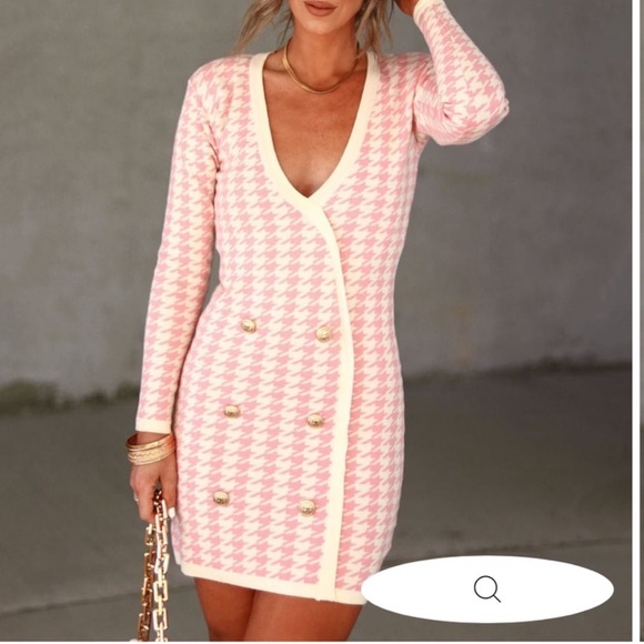 Vici White and Pink Houndstooth Mini Dress with Long Sleeve - Picture 2 of 8
